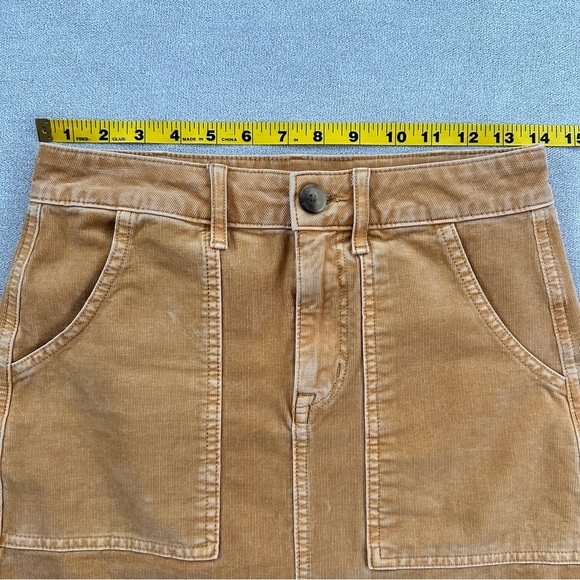 American Eagle High Rise A Line Corduroy Skirt. Gold. Size 0. - Picture 7 of 8